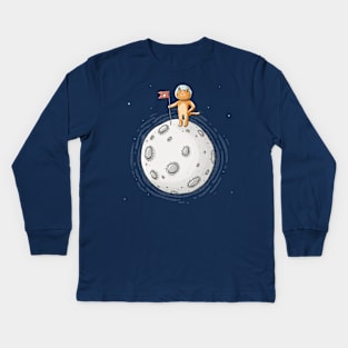 Cat on the moon Kids Long Sleeve T-Shirt